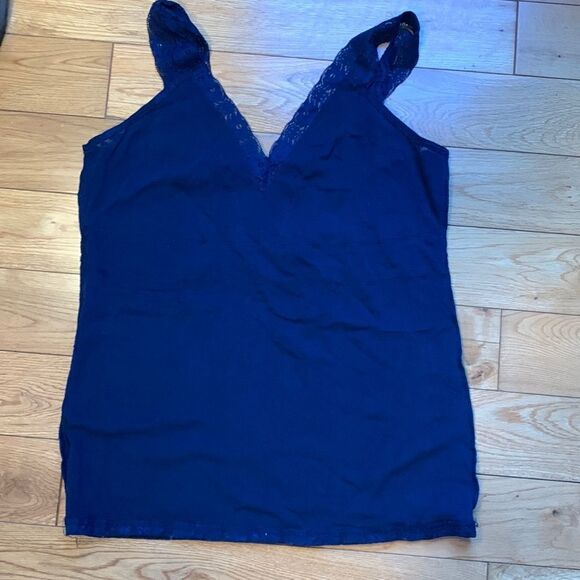 Roz & Ali Navy  lace cami tank top +lace straps + lightly lined + sz med - Picture 7 of 7